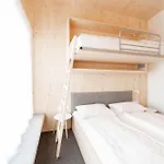 Karlingerhaus Hostel *