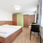 Hostel Karlingerhaus