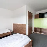 Karlingerhaus Hostel *