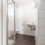 Karlingerhaus Hostel *