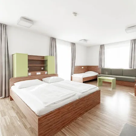 Hostel Karlingerhaus Konigswiesen