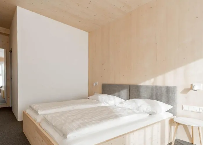 Hostel Karlingerhaus