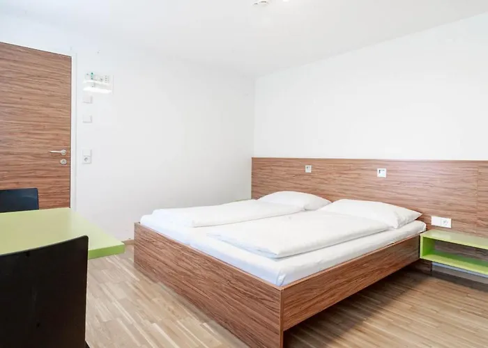 Karlingerhaus Hostel Konigswiesen