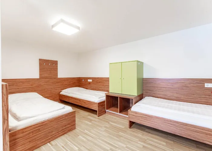 Karlingerhaus Hostel