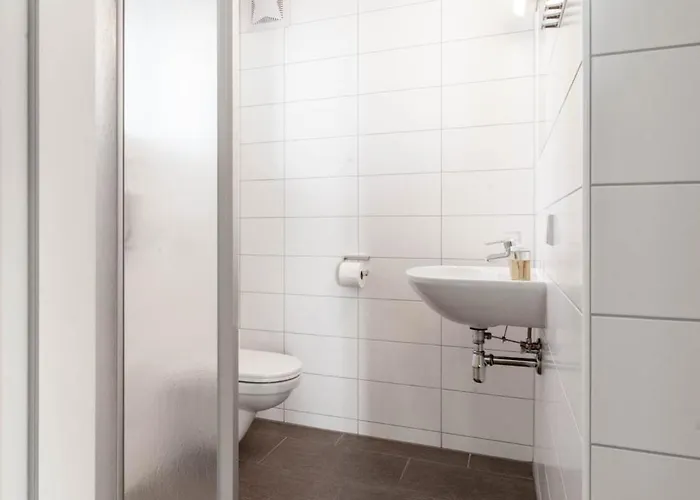 Karlingerhaus אכסניה *